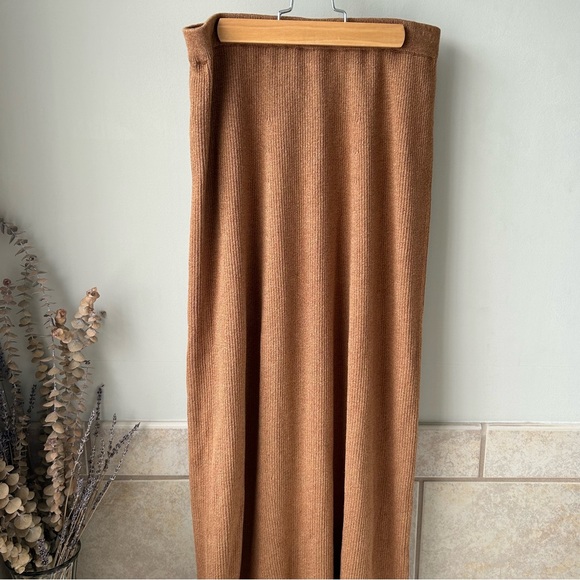 πΈSALEπΈ Double D Ranch Brown Knit Maxi Skirt Size Small - Picture 4 of 7